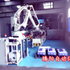 全自動(dòng)碼垛機(jī)解決飼料行業(yè)常見困擾